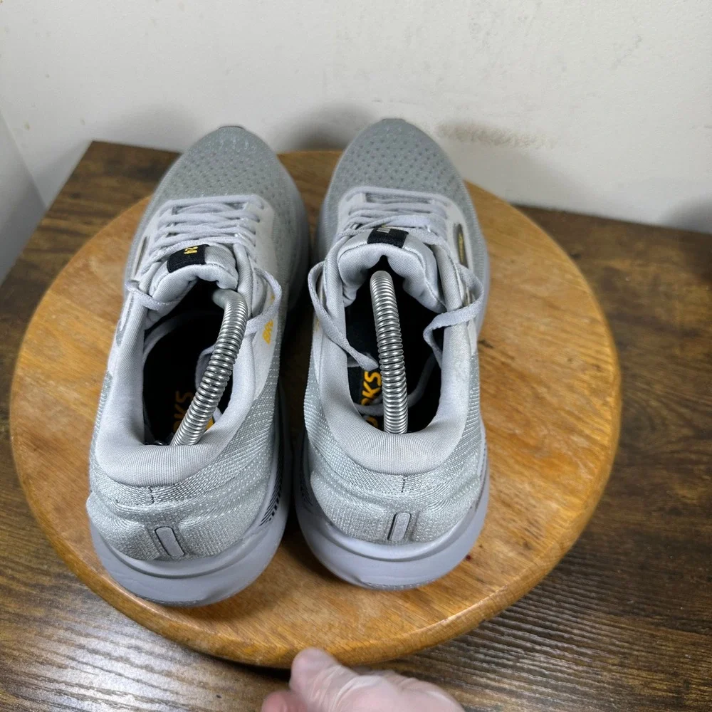 Brooks Adrenaline GTS 24 Mens 9.5 D Grey Yellow Running Shoes 1104371D084